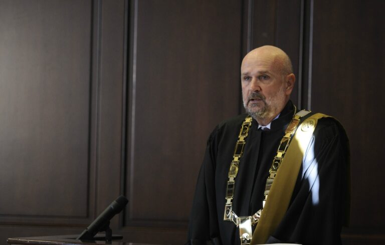 Moralni bankrot slovenskega pravosodja? Kdo se, in zakaj, boji Branka Masleše?