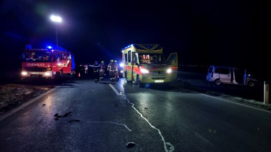 V Ljubljani z avtom v ograjo, ni zdržala, potem na brežino in na drugo stran v beton