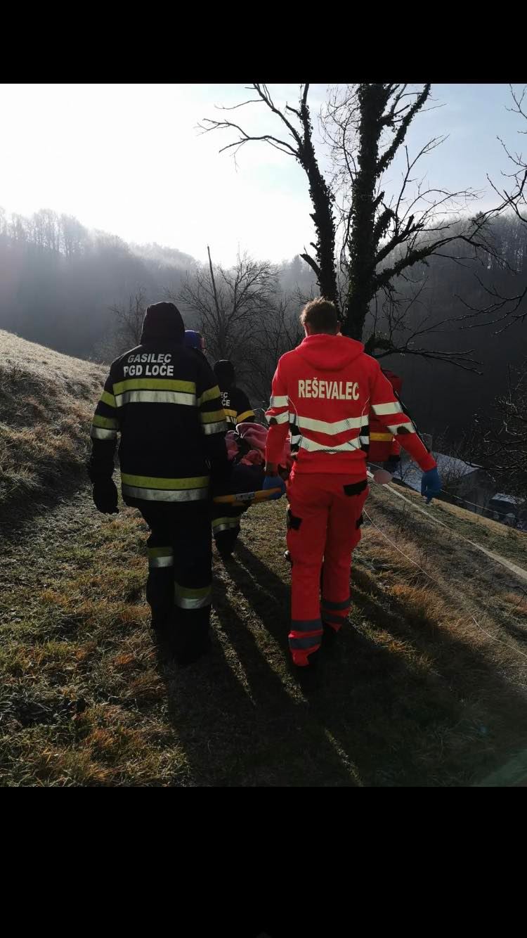 Na poti iz Planice našli neodzivno osebo, z reanimacijo začeli mimoidoči