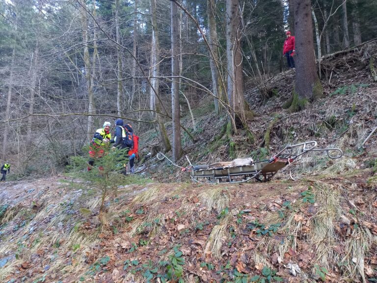 FOTO: Pogrešano osebo našli mrtvo