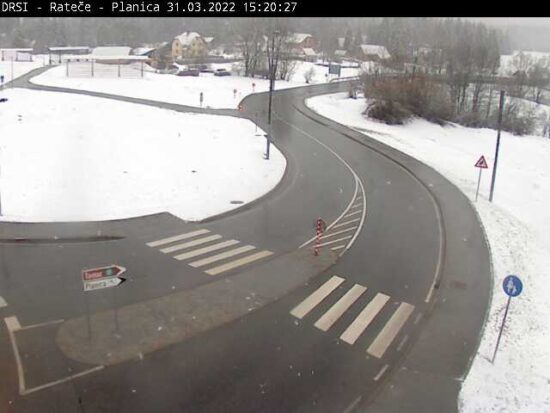 FOTO: Po Sloveniji sneži