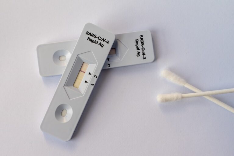 #POJAVILA SE JE NOVA RAZLIČICA KORONAVIRSA! Okuženi dve osebi, svetu ni poznana