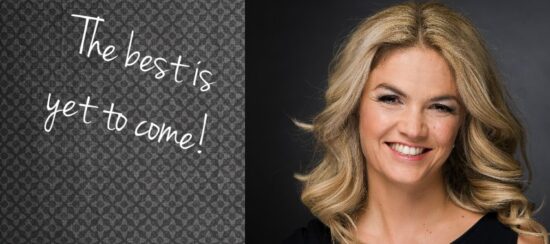 Na potezi so štirje ljudje brez obrazov, ki bdijo nad direktorico, ki bi šla v posel, 140 milijonov dražji od projektantske ocene