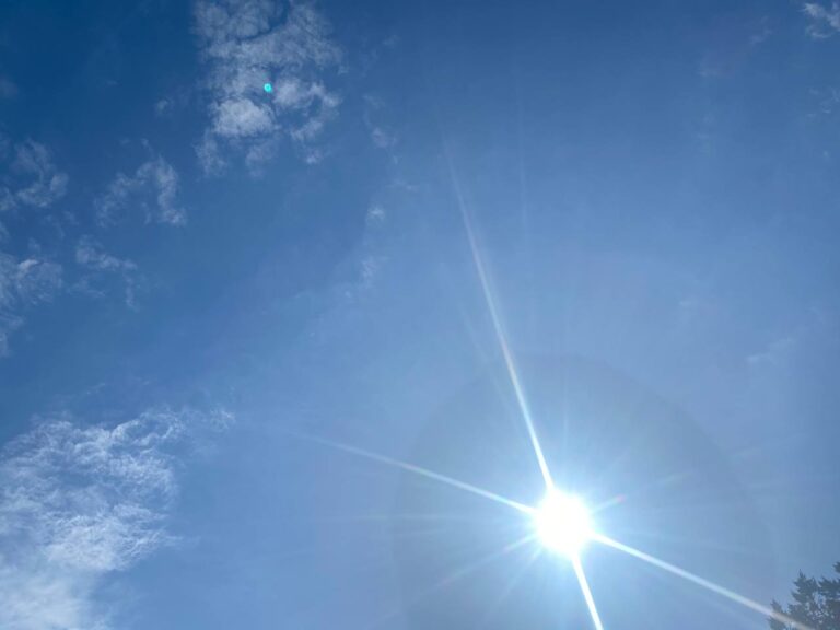 Temperature iz dneva v dan višje, v nižinah sredi dne in popoldne velika toplotna obremenitev