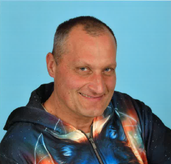 Ste videli Igorja z zeleno opasno torbico?