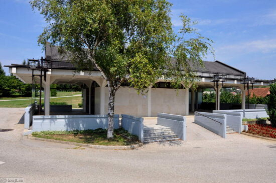 To se je v neurju zgodilo z mrliško vežico