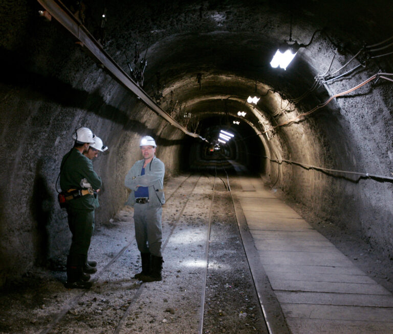 Stebrni udar v Premogovniku Velenje, poškodovanih 12 rudarjev