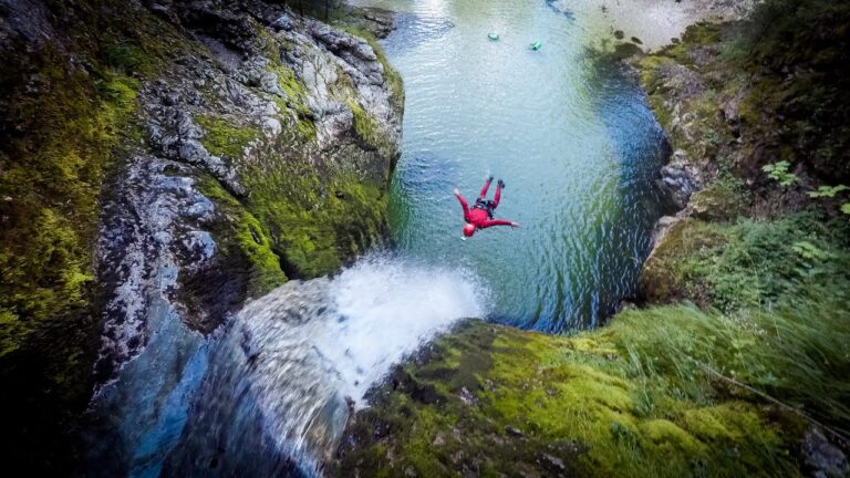 Huda nesreča pri soteskanju: skupil jo je 35-letnik, vodiča bodo kazensko ovadili