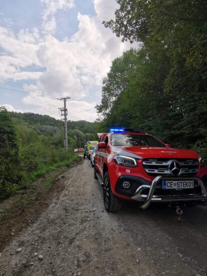 FOTO: To so prizori hude nesreče, voznik je hotel ustaviti tovorno vozilo
