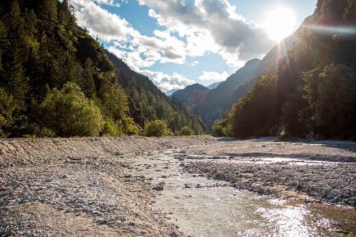 Nedeljska drama pri sestopu, šest planincev obtičalo