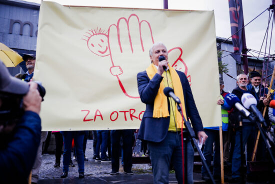(ZAŠČITIMO OTROKE!) Zbiranje podpisov za družinski referendum 2022 – le 5 dni časa