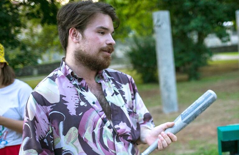 (AFERA FOTOPUB) Policija vendarle kazensko ovadila zloglasnega slovenskega spolnega predatorja!