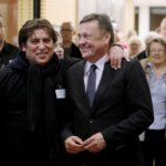 Je s kavaškim klanom povezana družina, ki prijateljuje z Jankovićem?